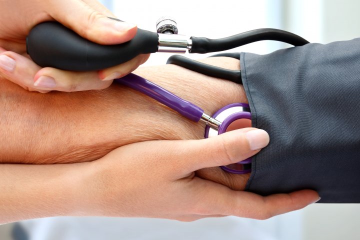 Verah Betreuung in der häuslichen Pflege Blutdruckmessung